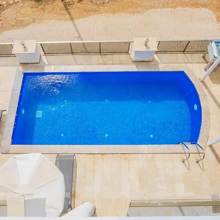 Palm Kalkan *